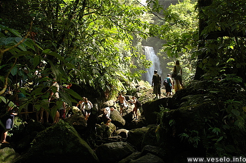 Photography. 140 people try to conquer volcanic rocks