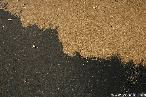 Photography. 11 black sand